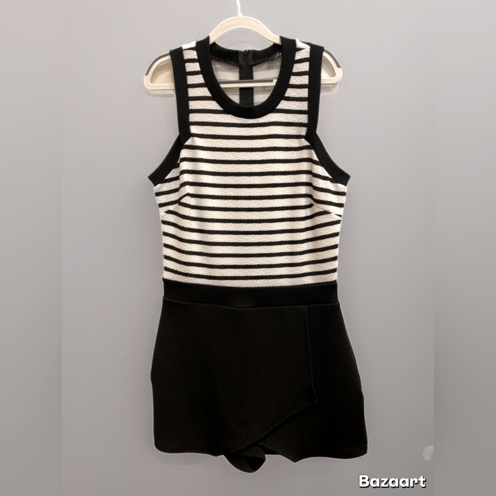 NWOT Soprano Skort Short Romper S - never worn!